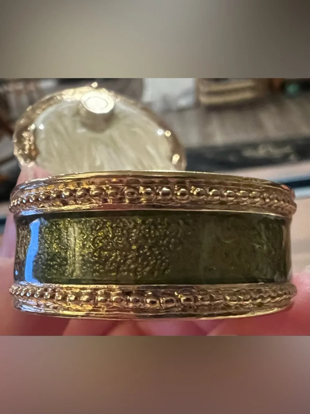 GREEN Pearlized Inlay Small Round Hinged Trinket Box w/ Angel w/Crystal Thailand